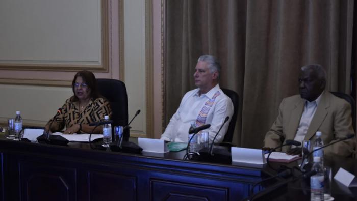 Asiste Díaz-Canel a presentación de Observatorio de género