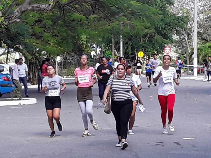 Andarines de todas las edades tomarán parte el 17 de junio en la Carrera Caminata Día Olímpico. 
