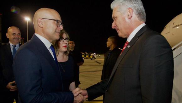 Díaz-Canel llega a Serbia