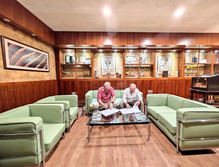 Impulsan Cuba y Uruguay cooperación para desarrollo de vacunas