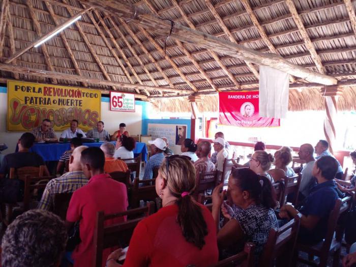 Participantes en el debate