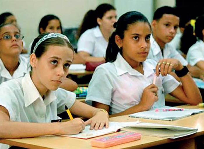 Estudiantes cubanos 