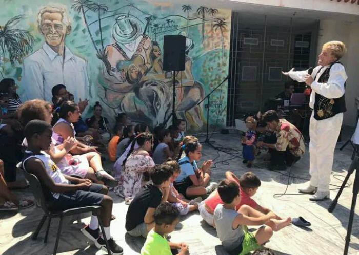 Ángel Kike Díaz Núñez, titiritero