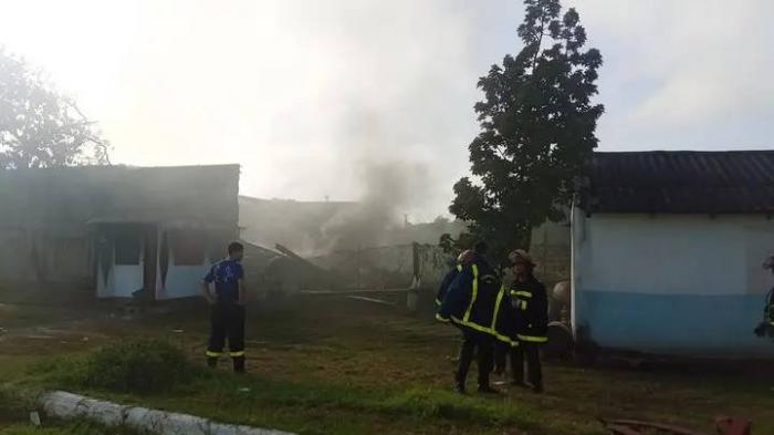 Sofocan incendio en astilleros de Manzanillo