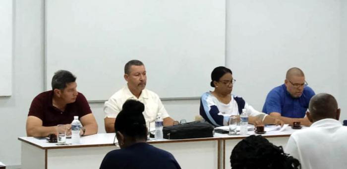 Inés María Chapman evaluó situación de abasto y saneamiento en La Habana