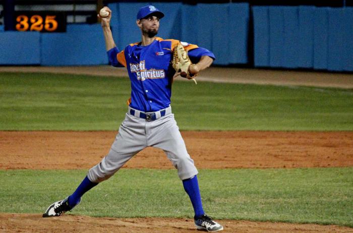 Sancti Spiritus vence a Industriales