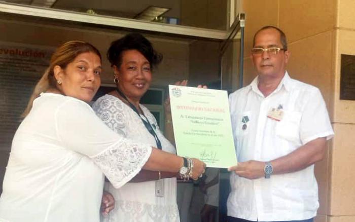 Reconocimiento a Laboratorio Farmacéutico Roberto Escudero