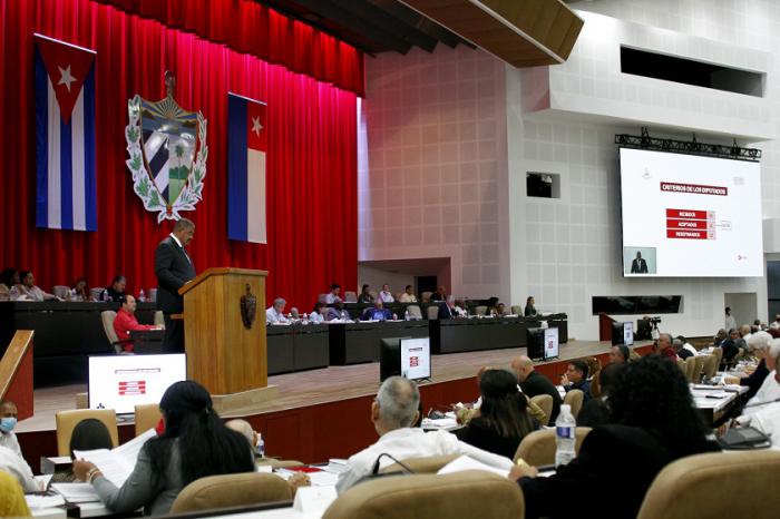 Participantes en el I Periodo de Sesiones donde aprueban Ley del Código Penal