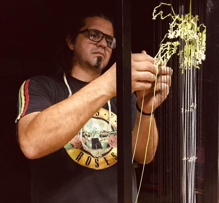 Duvier Del Dago en el proceso constructivo de sus instalaciones.