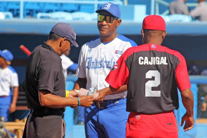 Jugador de Industriales y de otro equipo