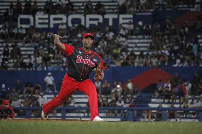 Industriales vs Santiago de Cuba