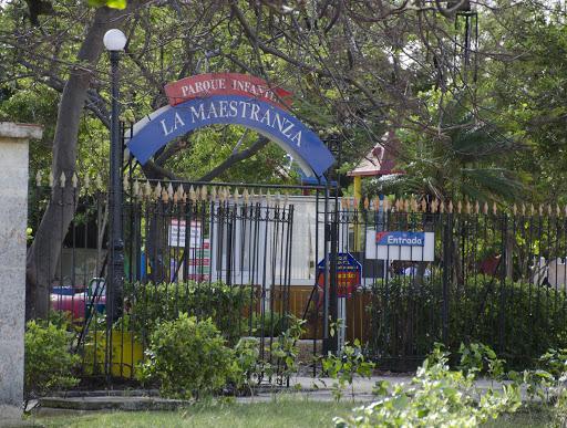 Parque infantil La maestranza