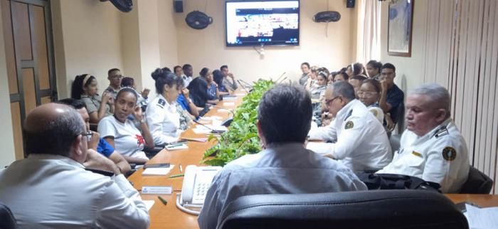 Encuentro con jóvenes aduaneros