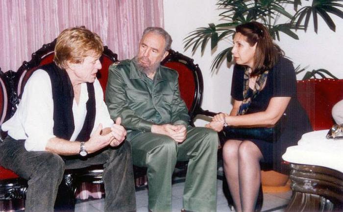 Encuentro de Fidel con el actor y director estadounidense Robert Redford, en 2004.