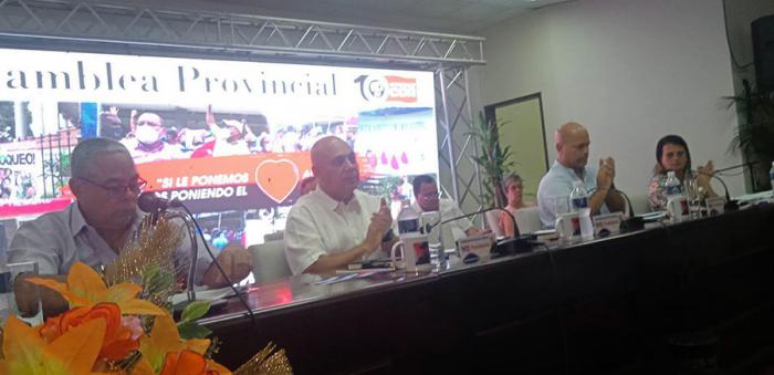 Roberto Morales Ojeda, miembro del Buró Político y Responsable de Organización del Comité Central llamó a perfeccionar  los CDR y así estarán cumpliendo  con el legado de Fidel.