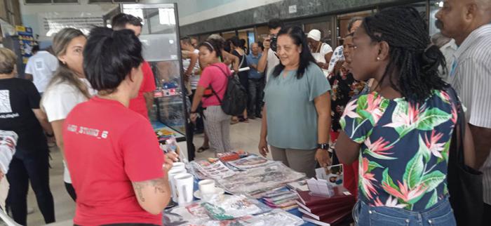 La Titular de Comunicaciones recorrió los stands de la Feria de Comercio Electrónico en el vestíbulo del Ministerio de Comunicaciones