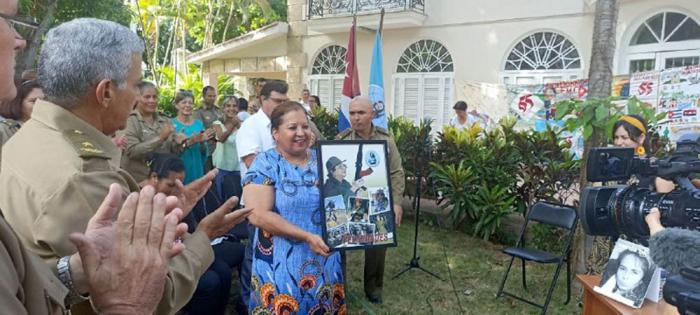 Homenaje de Verde Olivo y las FAR a Vilma y la FMC
