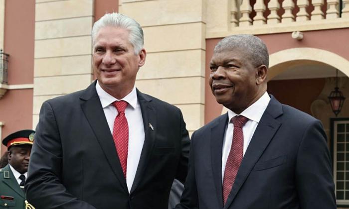 João Lourenço, presidente de Angola, recibió hoy de manera oficial a su homólogo de Cuba, Miguel Díaz-Canel, Primer Secretario del Comité Central del Partido Comunista de Cuba, en el Palacio Presidencial.
