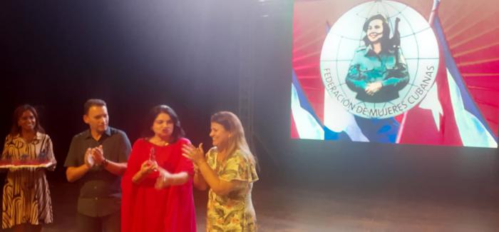 Celebran aniversario de la FMC
