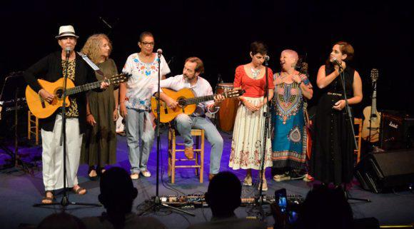 Participantes en la sexta edición del festival de cantoras Ella y yo.