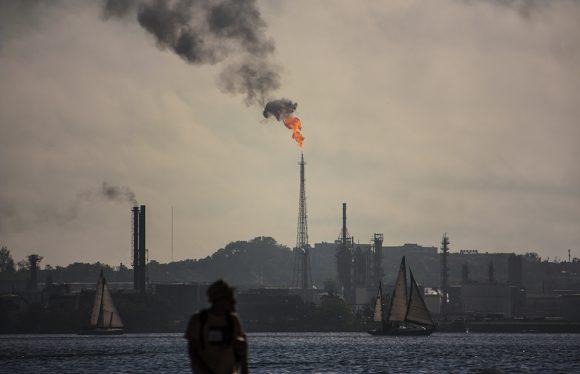 Refinería Ñico López