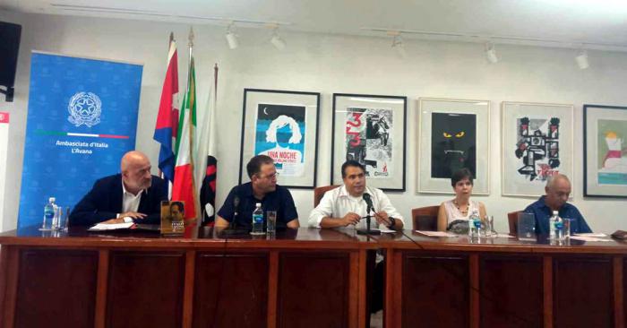 Conferencia prensa por jornada de homenaje a Ítalo Calvino en su centenario