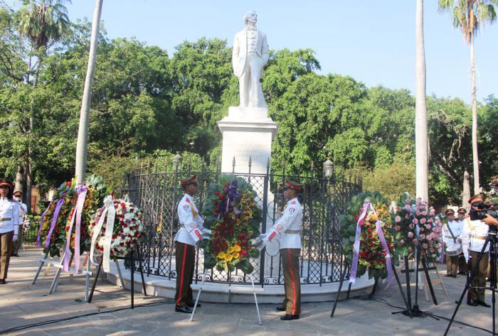 Rinden tributo en La Habana al Padre de la Patria