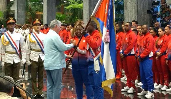 Díaz- Canel abanderó delegación cubana a Juegos Panamericanos