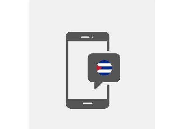 Móvil y bandera cubana