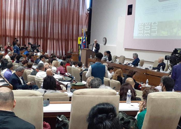 Participantes en el Congreso que preside Miguel Díaz-Canel, presidente cubano