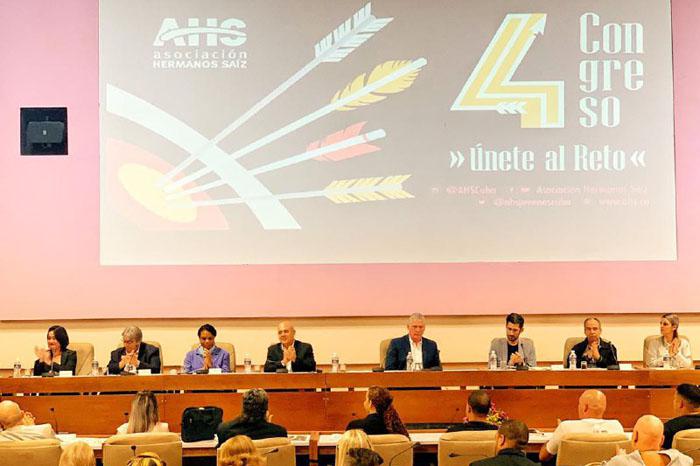 Asiste Díaz-Canel a clausura del IV Congreso de la AHS