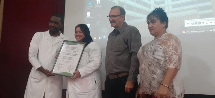 Entregan certificado reconocimiento al Hospital Manuel Fajardo