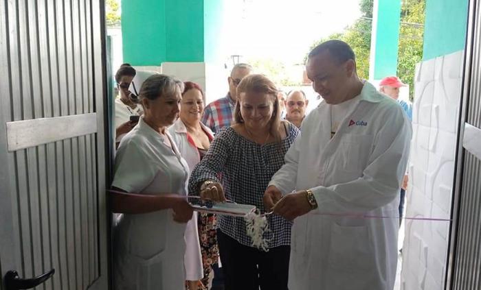 Autoridades habaneras reinauguran obras de salud en el Cotorro