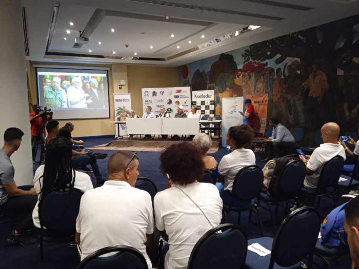 Conferencia de prensa sobre Marabana
