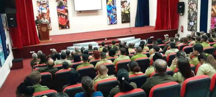 Participantes en el acto.