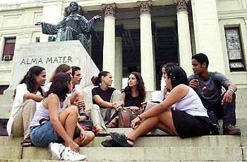 Universitarios cubanos
