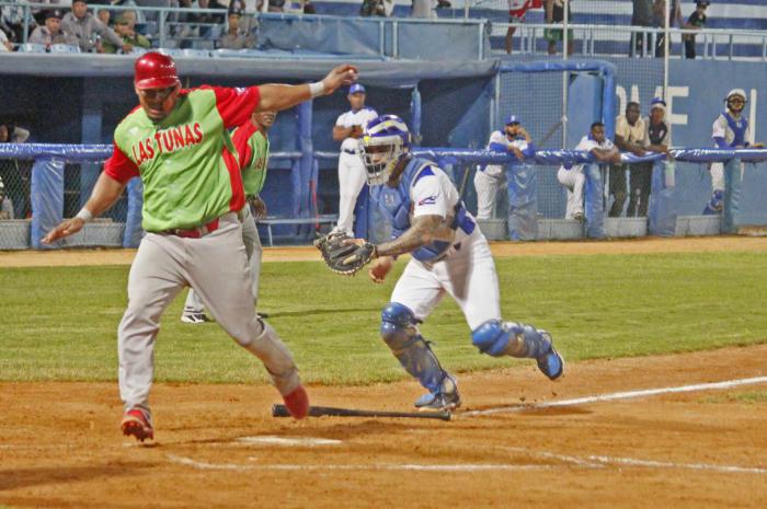 Las Tunas vs Industriales en II Liga Élite del Béisbol Cubano