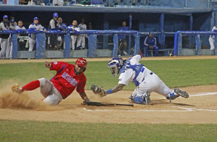 Industriales vs Artemisa en II Liga Élite del Beisbol Cubano