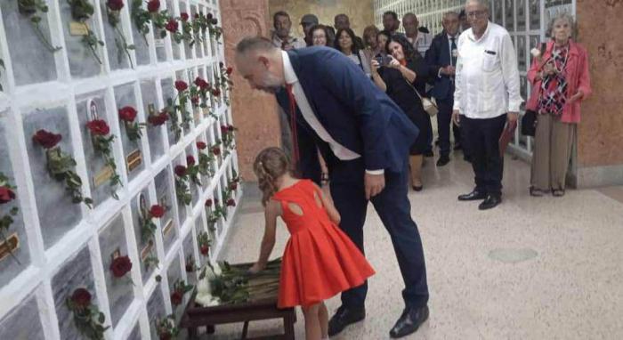 Descansan en Cuba las cenizas del expedicionario del Yate Granma Gino Doné Paro