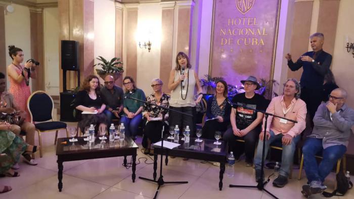 Participantes en el Panel Cine Dialógico en Festival de Cine de La Habana