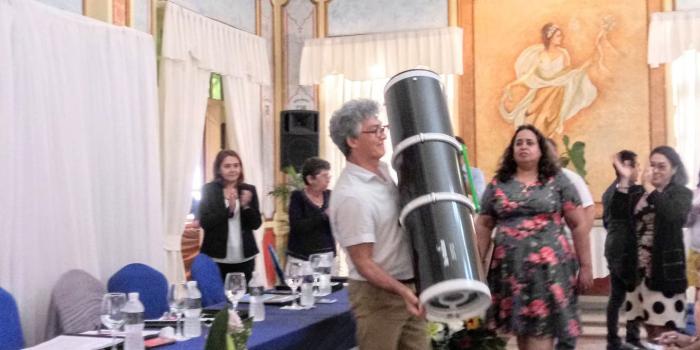 Telescopio donado por Rusia