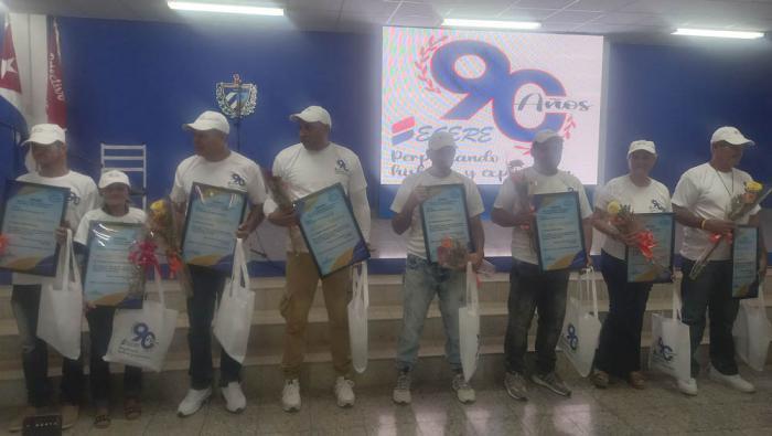 Reconocimiento a trabajadores de Empresa Segere