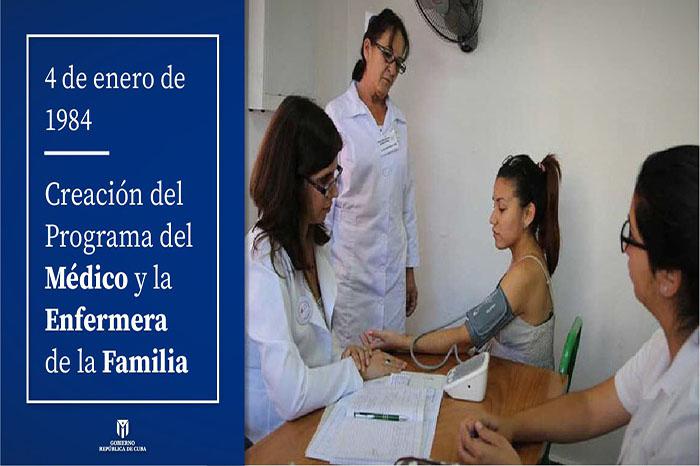 Programa del médico y enfermera de la familia. Personal de salud atendiendo a una paciente
