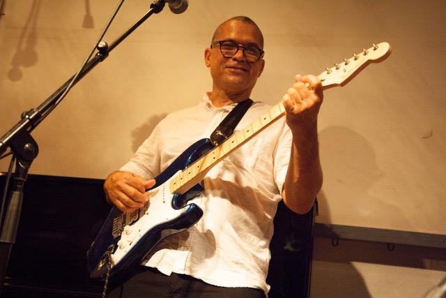 Maikel D´Hatuey, músico cubano radicado en Francia