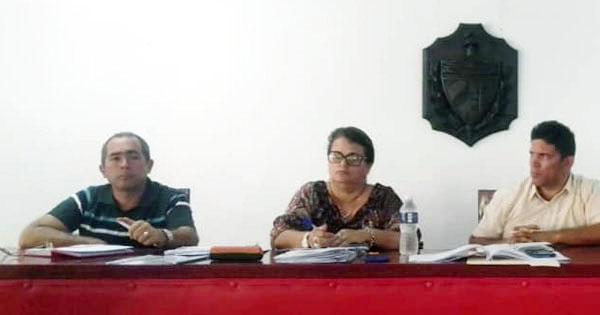 Constata Gobernadora de La Habana acciones para el comercio en municipio Habana del Este