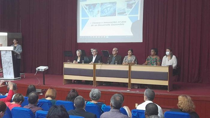 Presidencia en el Acto provincial por el Día de la ciencia cubana, en La Habana
