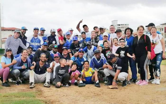 Pre-Torneo de la “Liga Amigos de Ihosvany Gallego” 