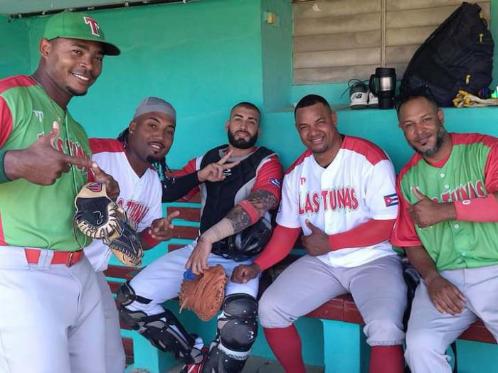 Brillan Estrellas en debut de semana beisbolera