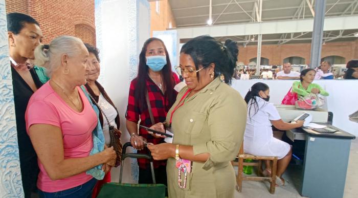 Feria de Comercio 2024 en Línea y 18, Vedado