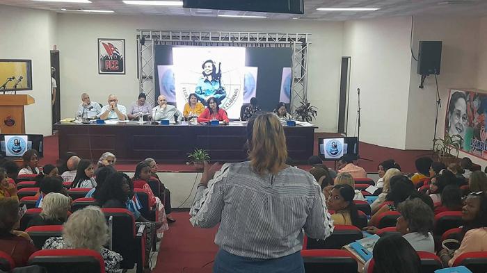 Asamblea Provincial de la FMC en La Habana
